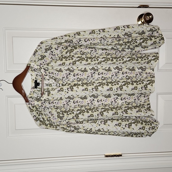 ANN Taylor Factory Green White Print Popover Top Size S - Picture 7 of 11